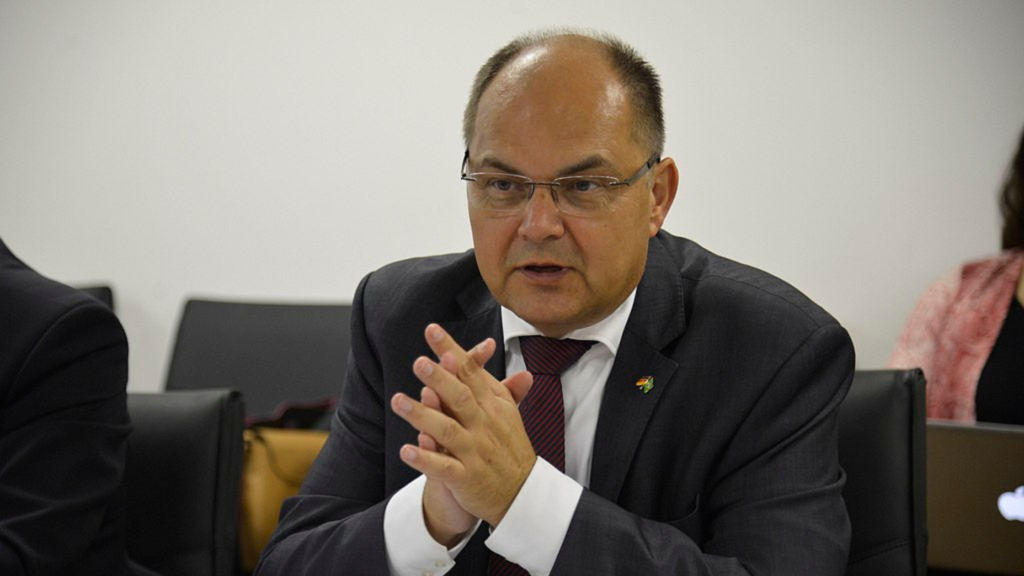 Christian Schmidt, 20 August 2015